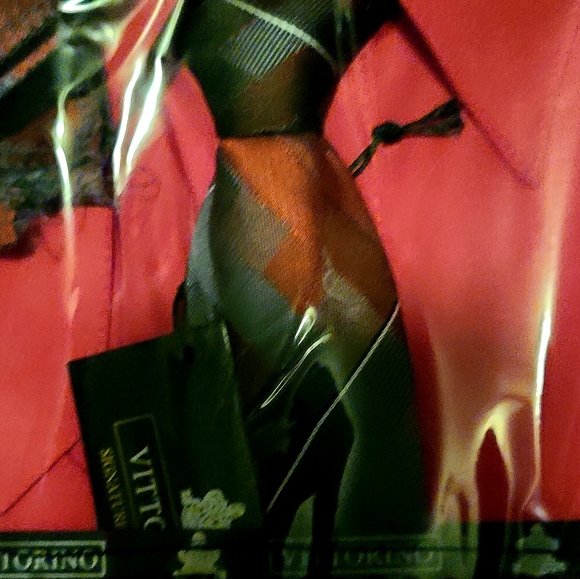 Vittorino Dress Shirt with Tie and pocket chief size XL 34-35  Brandnew in Box - Picture 12 of 14